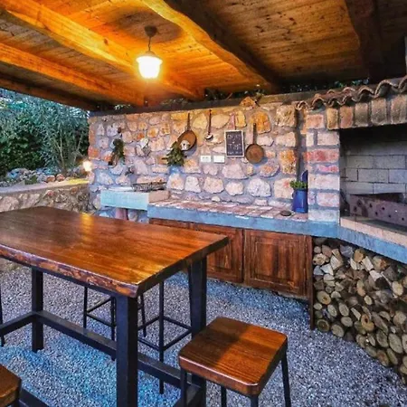 Vila Bella With Pool By Guide *