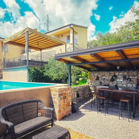 Vila Bella With Pool By Guide Sveti Anton (Krk)