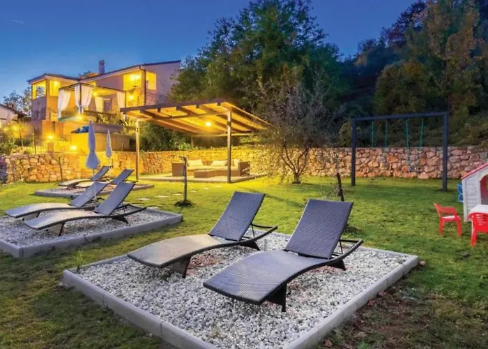 Villa Bella With Pool By Guide *