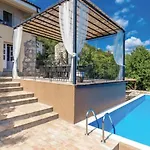 빌라 Bella With Pool By Guide Sveti Anton (Krk)